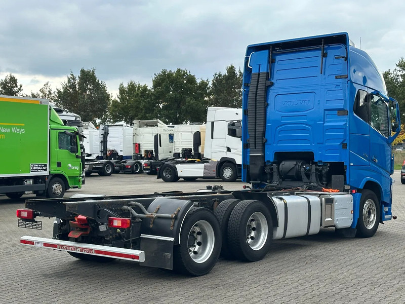 Volvo FH 16.750 6x4 Globe XL Chassis Retarder 3.90 Wb Full Air - Шаси кабина: снимка 3 Volvo FH 16.750 6x4 Globe XL Chassis Retarder 3.90 Wb Full Air - Шаси кабина: снимка 3