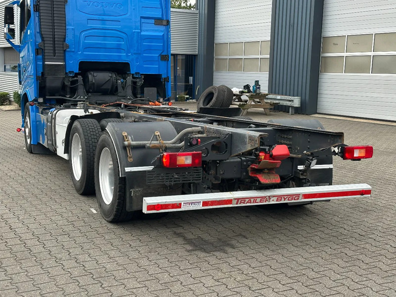 Volvo FH 16.750 6x4 Globe XL Chassis Retarder 3.90 Wb Full Air - Шаси кабина: снимка 5 Volvo FH 16.750 6x4 Globe XL Chassis Retarder 3.90 Wb Full Air - Шаси кабина: снимка 5