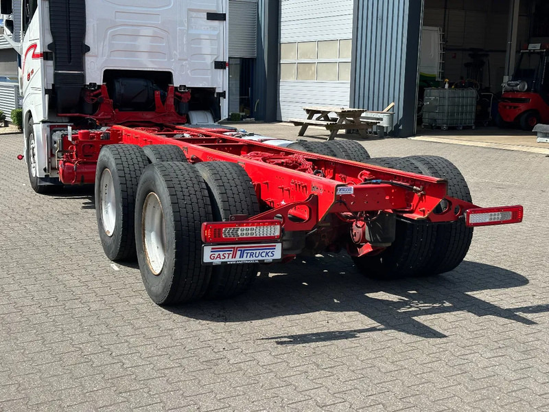 Volvo FH 16.750 6x4 Globe XL Chassis Retarder 4.30 Wb Full Air - Шаси кабина: снимка 5 Volvo FH 16.750 6x4 Globe XL Chassis Retarder 4.30 Wb Full Air - Шаси кабина: снимка 5