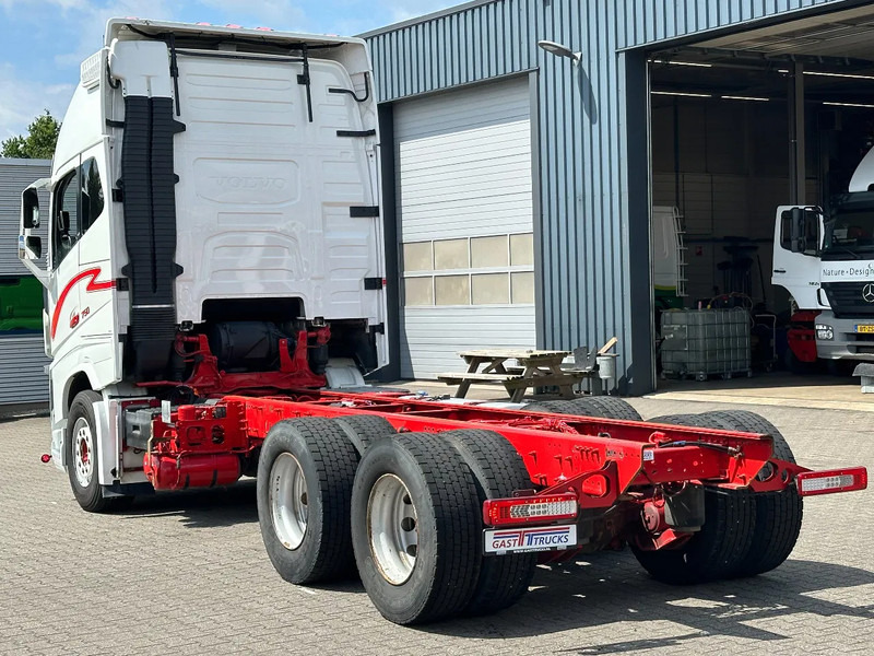 Volvo FH 16.750 6x4 Globe XL Chassis Retarder 4.30 Wb Full Air - Шаси кабина: снимка 4 Volvo FH 16.750 6x4 Globe XL Chassis Retarder 4.30 Wb Full Air - Шаси кабина: снимка 4