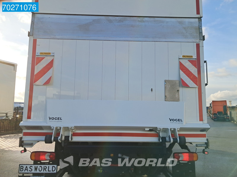 Камион с брезент DAF LF 290 4X2 16tonner Automatic Ladebordwand ACC Euro 6: снимка 11