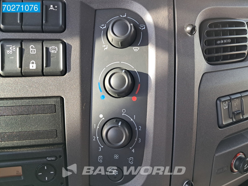 Камион с брезент DAF LF 290 4X2 16tonner Automatic Ladebordwand ACC Euro 6: снимка 17
