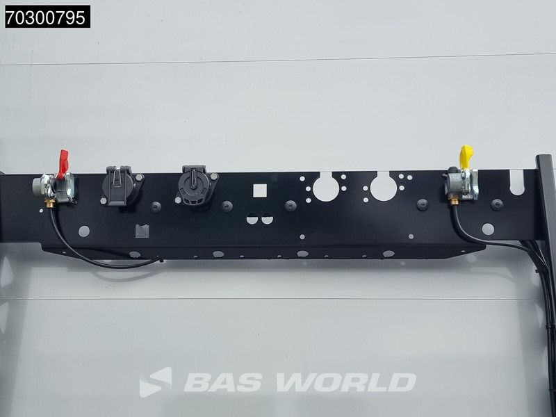 Kögel S24-1 3 axles NEW Palettenkasten Lift Axle - Брезентово полуремарке: снимка 5 Kögel S24-1 3 axles NEW Palettenkasten Lift Axle - Брезентово полуремарке: снимка 5