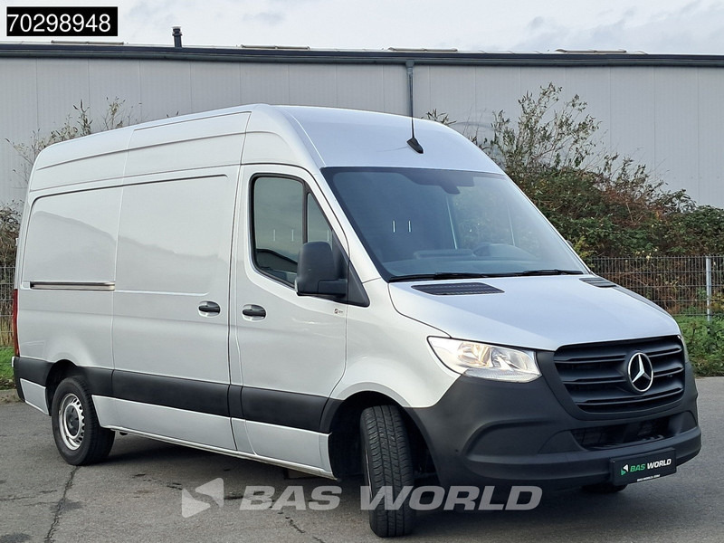 Mercedes-Benz Sprinter 315 CDI Automatik L2H2 150PS Klima Kamera Parkensensoren MBUX CarPlay Euro6 L2 12m3 A/C - Малък ван: снимка 3 Mercedes-Benz Sprinter 315 CDI Automatik L2H2 150PS Klima Kamera Parkensensoren MBUX CarPlay Euro6 L2 12m3 A/C - Малък ван: снимка 3