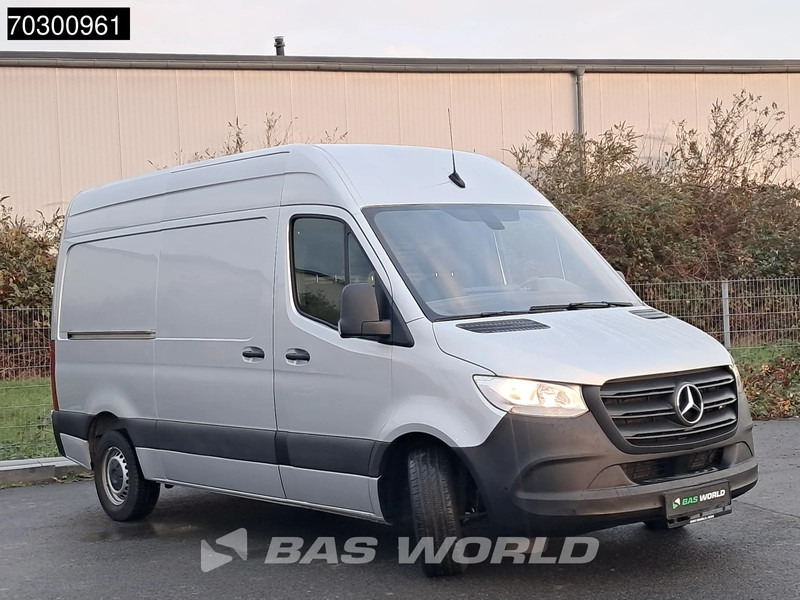 Mercedes-Benz Sprinter 315 CDI Automatik L2H2 150PS Klima Kamera Parkensensoren MBUX CarPlay Euro6 L2 A/C - Малък ван: снимка 2 Mercedes-Benz Sprinter 315 CDI Automatik L2H2 150PS Klima Kamera Parkensensoren MBUX CarPlay Euro6 L2 A/C - Малък ван: снимка 2