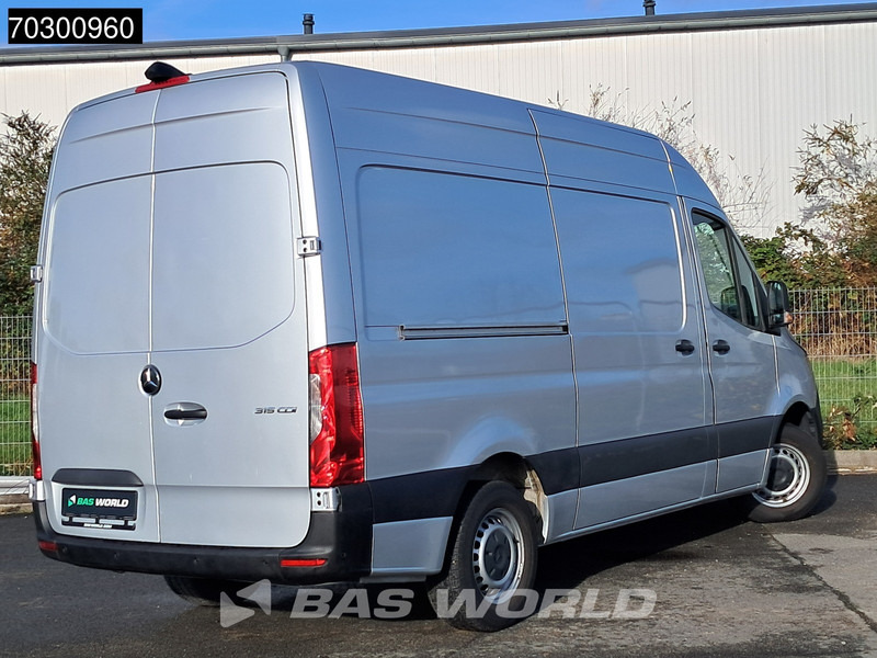 Mercedes-Benz Sprinter 315 CDI Automatik L2H2 150PS Klima Kamera Parksensoren MBUX CarPlay Euro6 L2 A/C - Малък ван: снимка 3 Mercedes-Benz Sprinter 315 CDI Automatik L2H2 150PS Klima Kamera Parksensoren MBUX CarPlay Euro6 L2 A/C - Малък ван: снимка 3
