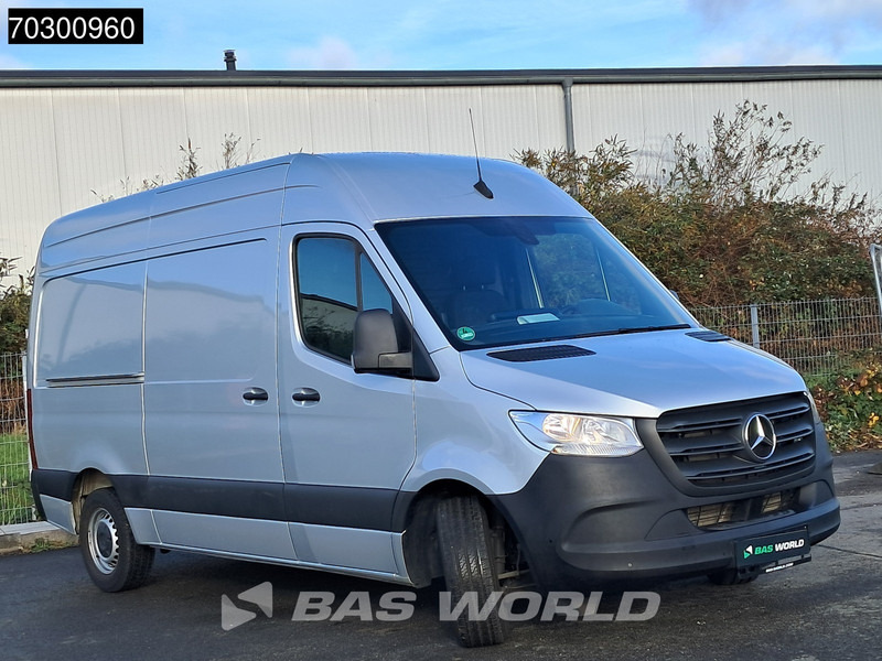 Mercedes-Benz Sprinter 315 CDI Automatik L2H2 150PS Klima Kamera Parksensoren MBUX CarPlay Euro6 L2 A/C - Малък ван: снимка 2 Mercedes-Benz Sprinter 315 CDI Automatik L2H2 150PS Klima Kamera Parksensoren MBUX CarPlay Euro6 L2 A/C - Малък ван: снимка 2
