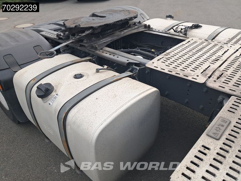 Влекач DAF XF 480 4X2 SSC Retarder 2xTanks ACC LED Euro 6: снимка 15 Влекач DAF XF 480 4X2 SSC Retarder 2xTanks ACC LED Euro 6: снимка 15