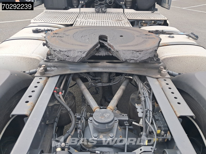 Влекач DAF XF 480 4X2 SSC Retarder 2xTanks ACC LED Euro 6: снимка 17 Влекач DAF XF 480 4X2 SSC Retarder 2xTanks ACC LED Euro 6: снимка 17