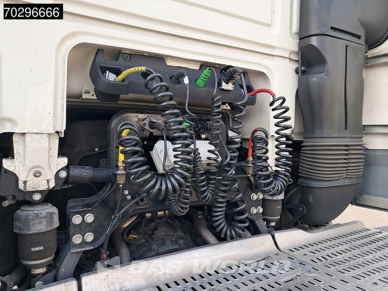 DAF XF 480 4X2 SSC Retarder 2xTanks ACC LED Standklima Euro 6 - Влекач: снимка 3 DAF XF 480 4X2 SSC Retarder 2xTanks ACC LED Standklima Euro 6 - Влекач: снимка 3