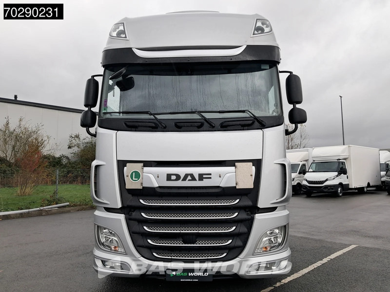 DAF XF 480 4X2 SSC Retarder Mega 2xTanks ACC LED Standklima Euro 6 - Влекач: снимка 3 DAF XF 480 4X2 SSC Retarder Mega 2xTanks ACC LED Standklima Euro 6 - Влекач: снимка 3