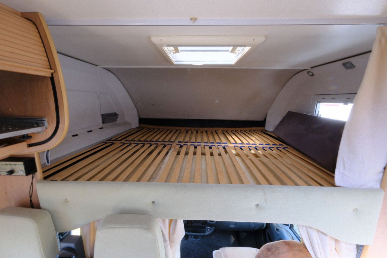 Алковен кемпер Bürstner A 747-2/Festbett+Garage/Klima/Markise/dop.Boden Bürstner A 747-2/Festbett+Garage/Klima/Markise/dop.Boden: снимка 9