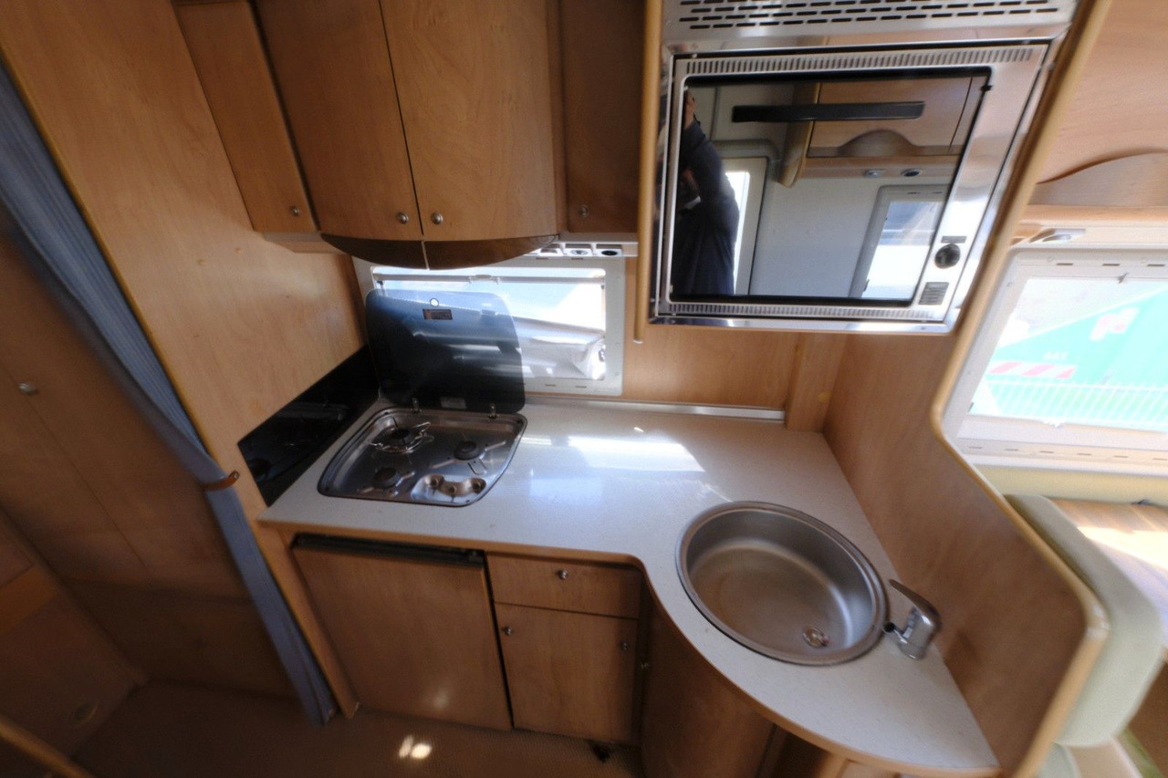 Алковен кемпер Bürstner A 747-2/Festbett+Garage/Klima/Markise/dop.Boden Bürstner A 747-2/Festbett+Garage/Klima/Markise/dop.Boden: снимка 11