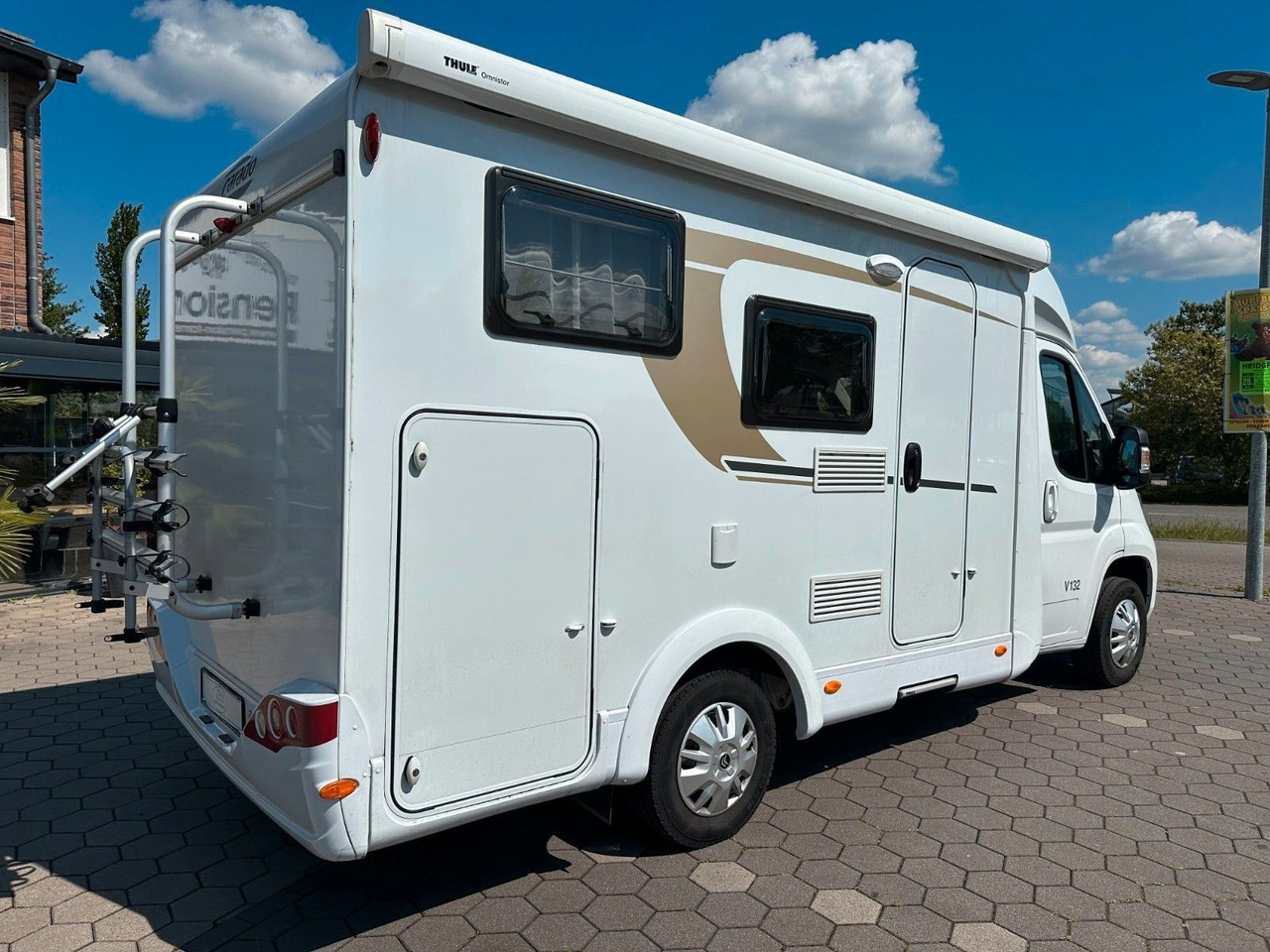 Carado V 132/Festbett/Garage/Klima/Markise/Finanzierung - Полуинтегриран кемпер: снимка 4 Carado V 132/Festbett/Garage/Klima/Markise/Finanzierung - Полуинтегриран кемпер: снимка 4