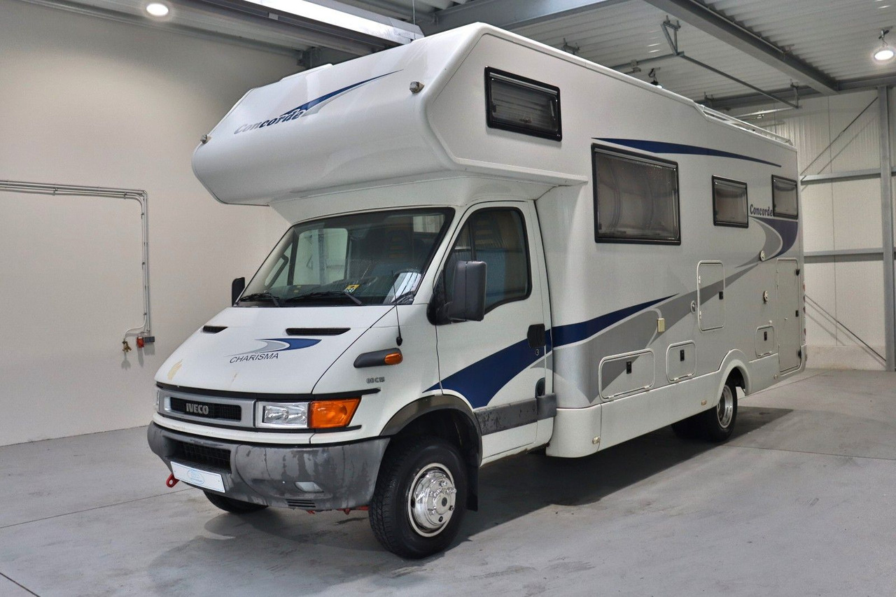 Concorde A 770 G/Festbett/Garage/Klima/Solar/Markise - Алковен кемпер: снимка 2 Concorde A 770 G/Festbett/Garage/Klima/Solar/Markise - Алковен кемпер: снимка 2