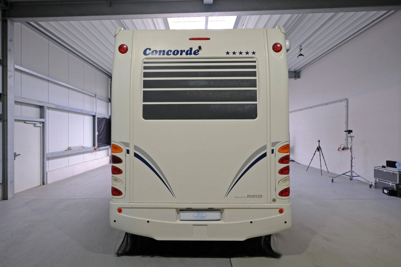 Concorde Carver I 692 H/Automatik/Festbett+Hubbett/Solar - Интегриран кемпер: снимка 3 Concorde Carver I 692 H/Automatik/Festbett+Hubbett/Solar - Интегриран кемпер: снимка 3