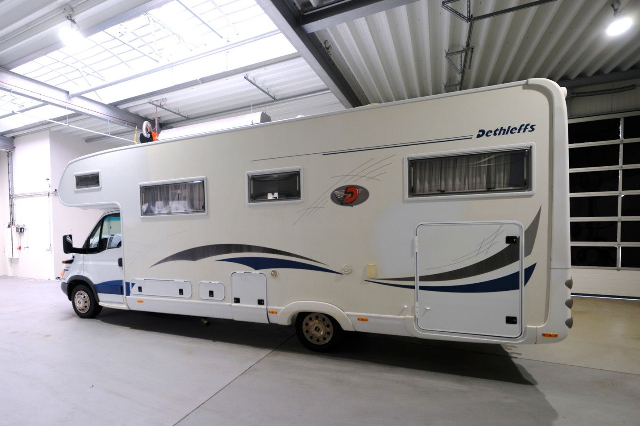 Dethleffs Globetrotter A 8000 XXL/Festbett/Garage/Solar - Алковен кемпер: снимка 4 Dethleffs Globetrotter A 8000 XXL/Festbett/Garage/Solar - Алковен кемпер: снимка 4