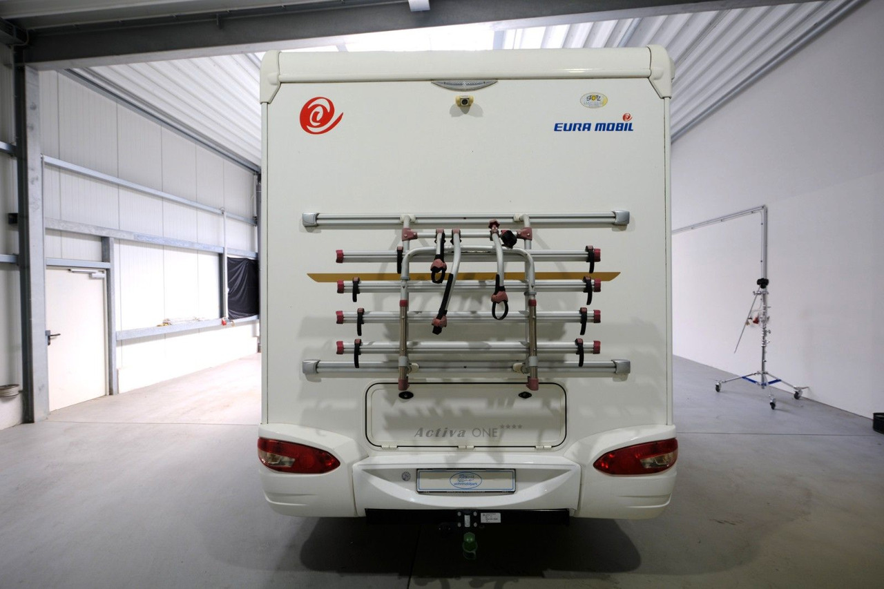 Eura Mobil Activa One 690 HB/Festbett/Garage/Klima/Solar - Алковен кемпер: снимка 3 Eura Mobil Activa One 690 HB/Festbett/Garage/Klima/Solar - Алковен кемпер: снимка 3