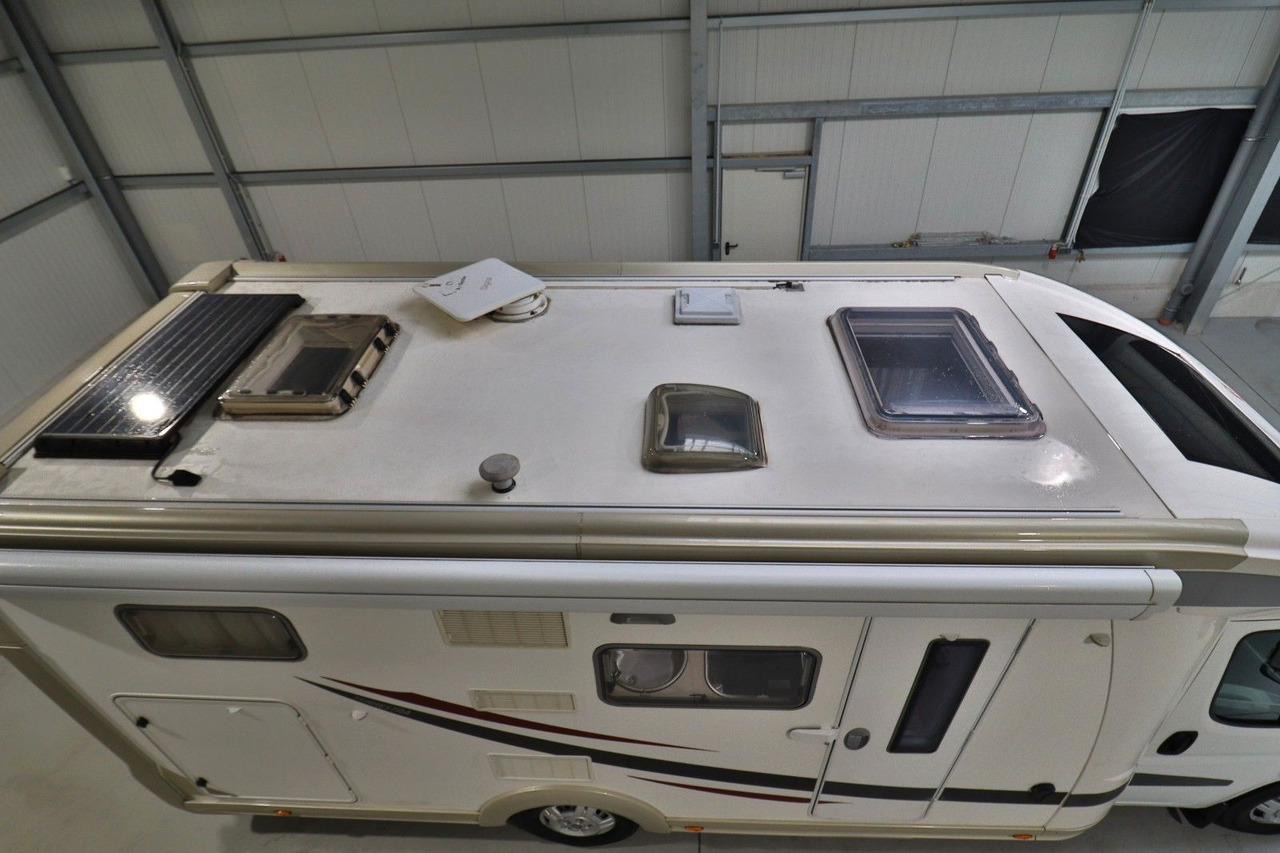 Eura Mobil T 700 EB/Einzelbetten/Garage/Klima/Solar - Полуинтегриран кемпер: снимка 4 Eura Mobil T 700 EB/Einzelbetten/Garage/Klima/Solar - Полуинтегриран кемпер: снимка 4
