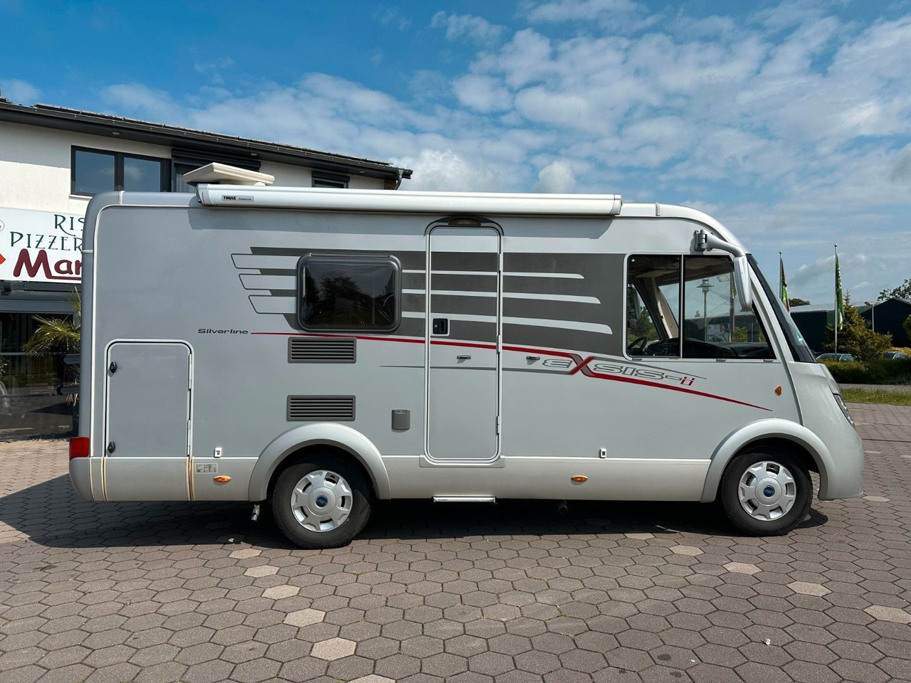 HYMER / ERIBA / HYMERCAR Exsis I 512 Silverline/Festbett/Garage/Klima - Интегриран кемпер: снимка 3 HYMER / ERIBA / HYMERCAR Exsis I 512 Silverline/Festbett/Garage/Klima - Интегриран кемпер: снимка 3