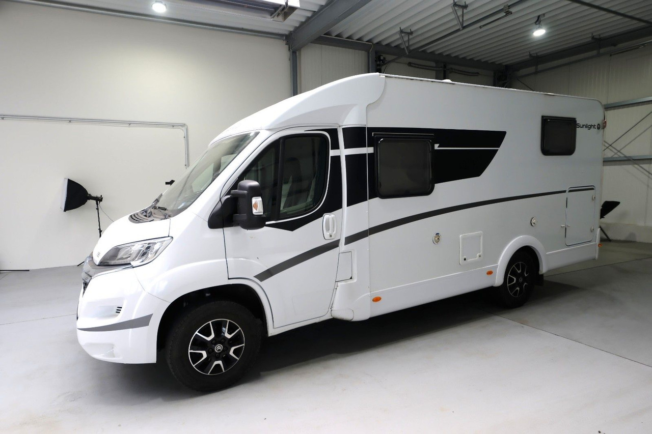 Sunlight V 66 Adventure Edition/Einzelbetten/Garage/Klima - Полуинтегриран кемпер: снимка 3 Sunlight V 66 Adventure Edition/Einzelbetten/Garage/Klima - Полуинтегриран кемпер: снимка 3