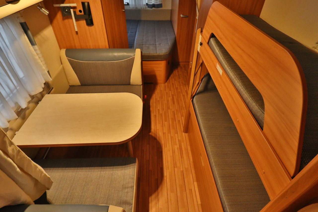 Каравана Weinsberg CarOne 740 UDF/Festbett+Etagenbetten/Mover Weinsberg CarOne 740 UDF/Festbett+Etagenbetten/Mover: снимка 10