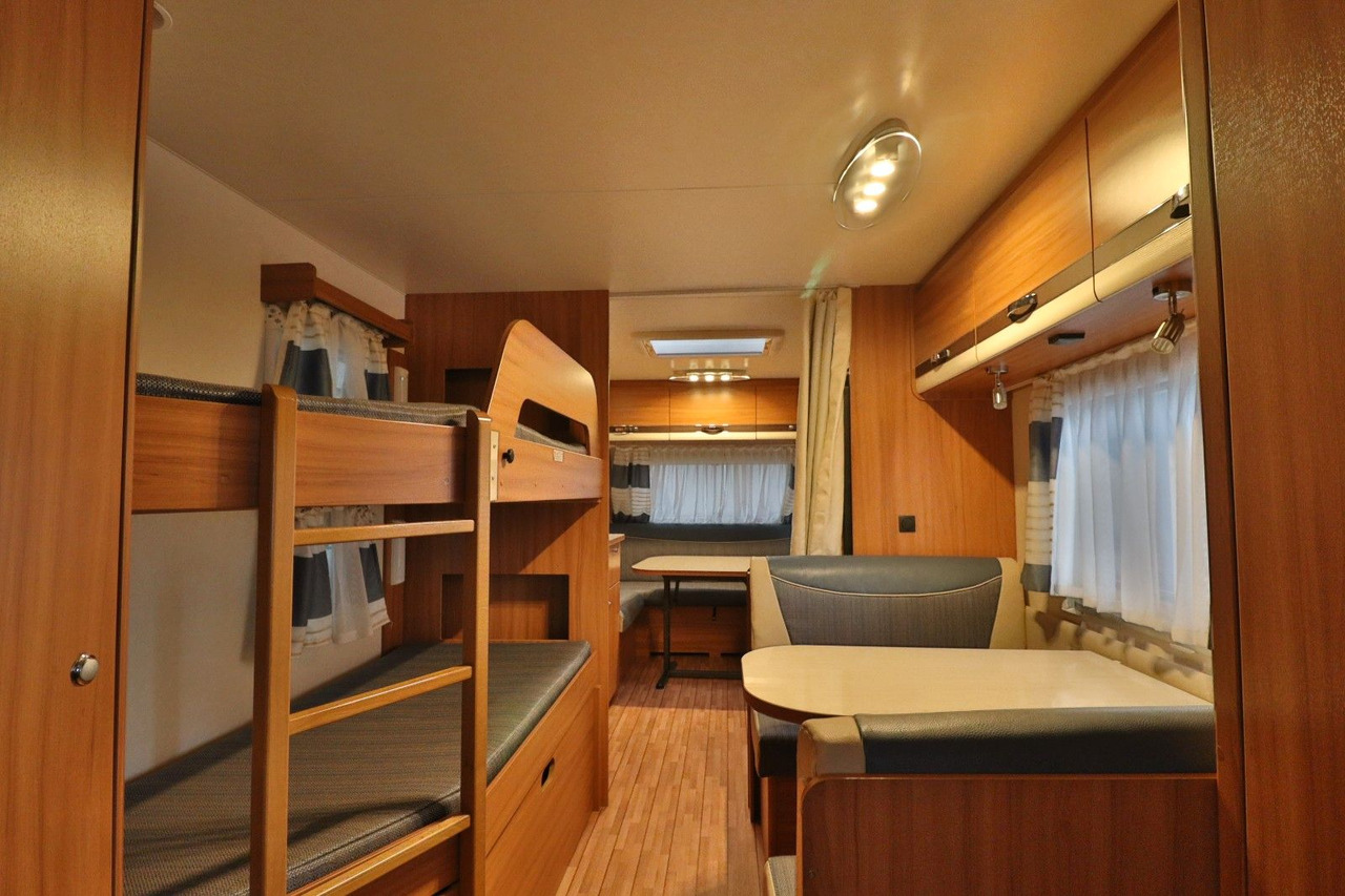 Каравана Weinsberg CarOne 740 UDF/Festbett+Etagenbetten/Mover Weinsberg CarOne 740 UDF/Festbett+Etagenbetten/Mover: снимка 12