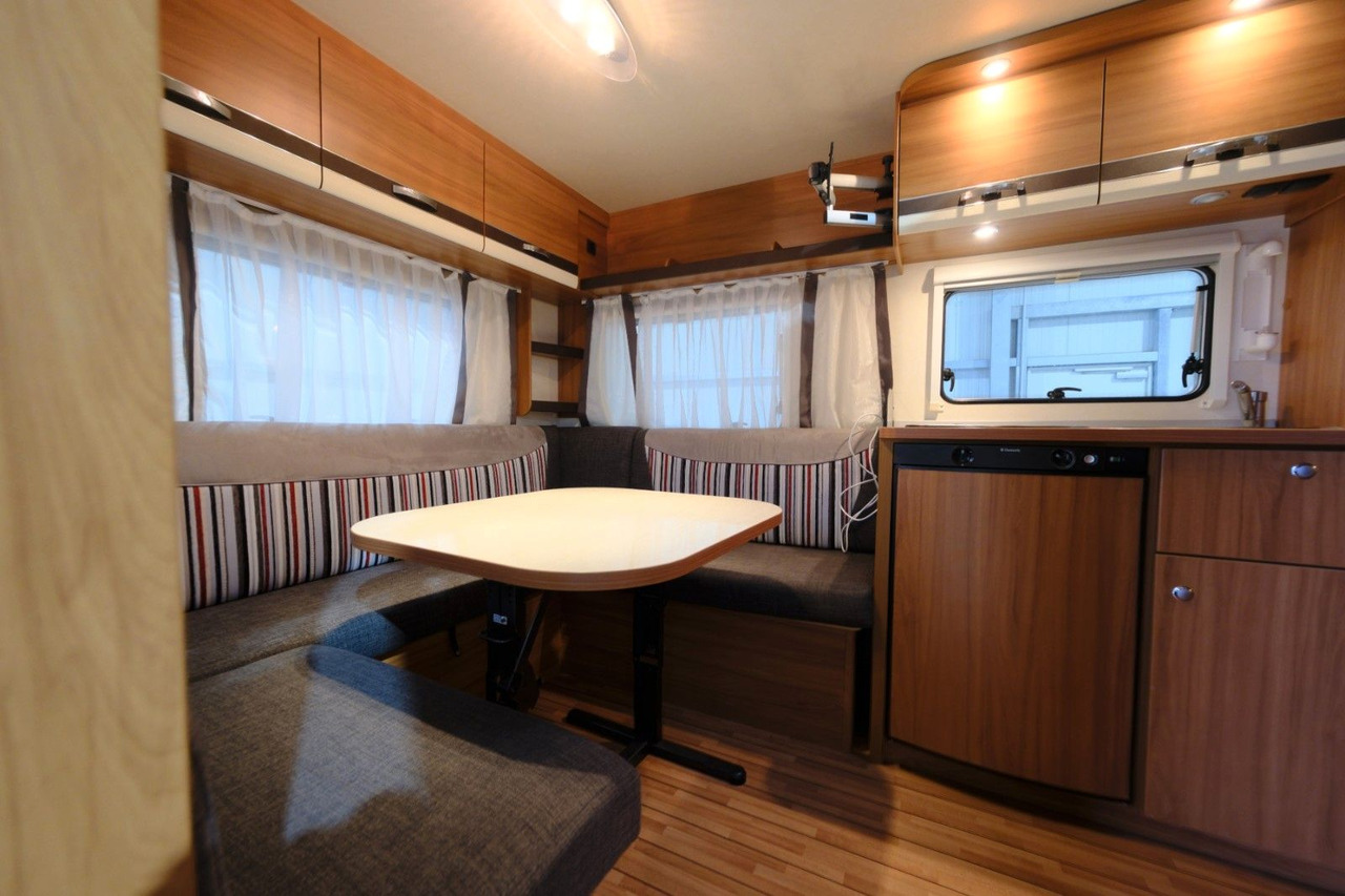 Каравана Weinsberg CaraOne 450 FU/Festbett/Rundsitzgruppe/Mover Weinsberg CaraOne 450 FU/Festbett/Rundsitzgruppe/Mover: снимка 8