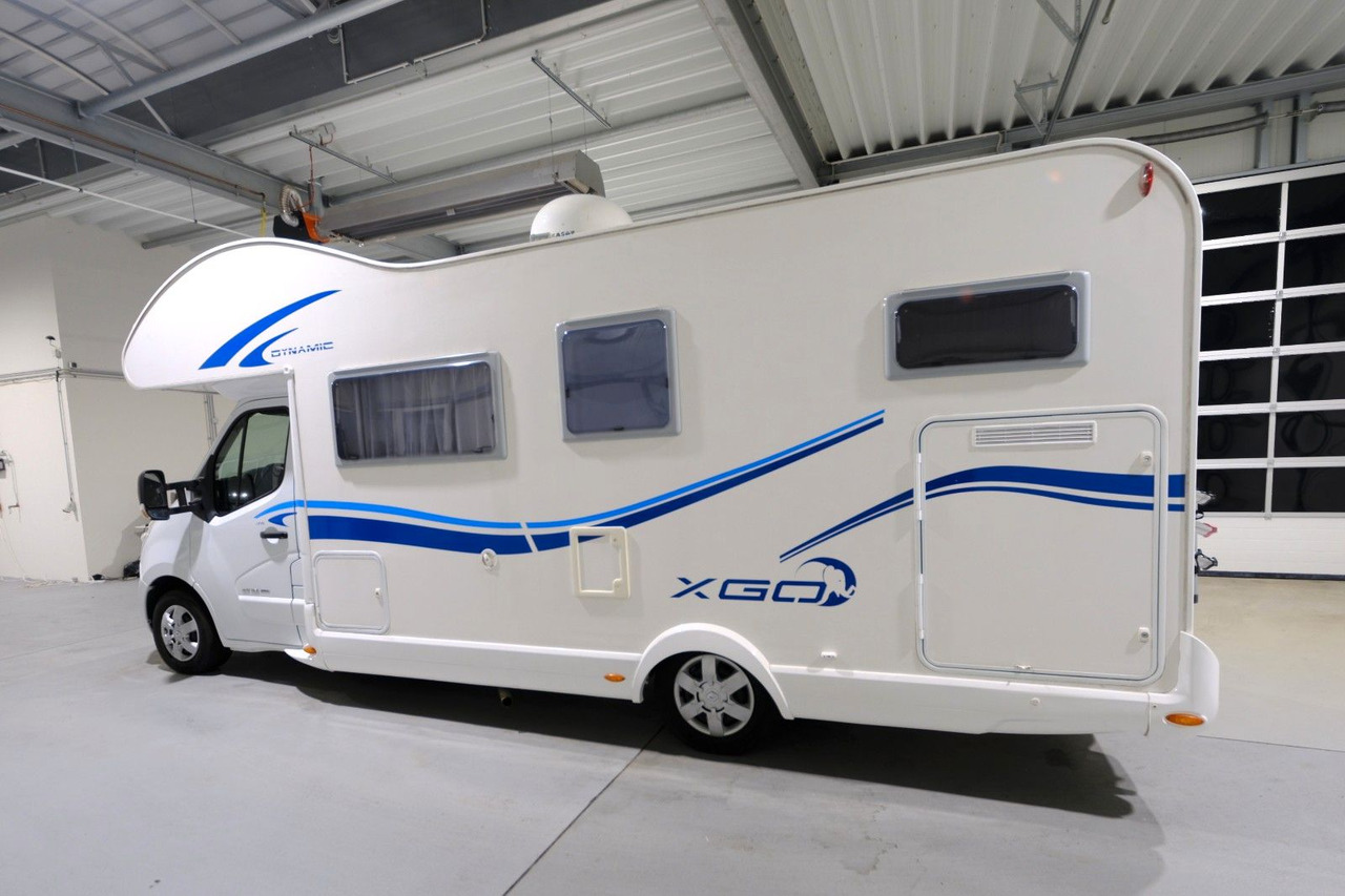 XGO Dynamic 35 / Festbett / Garage / Finanzierung - Алковен кемпер: снимка 3 XGO Dynamic 35 / Festbett / Garage / Finanzierung - Алковен кемпер: снимка 3