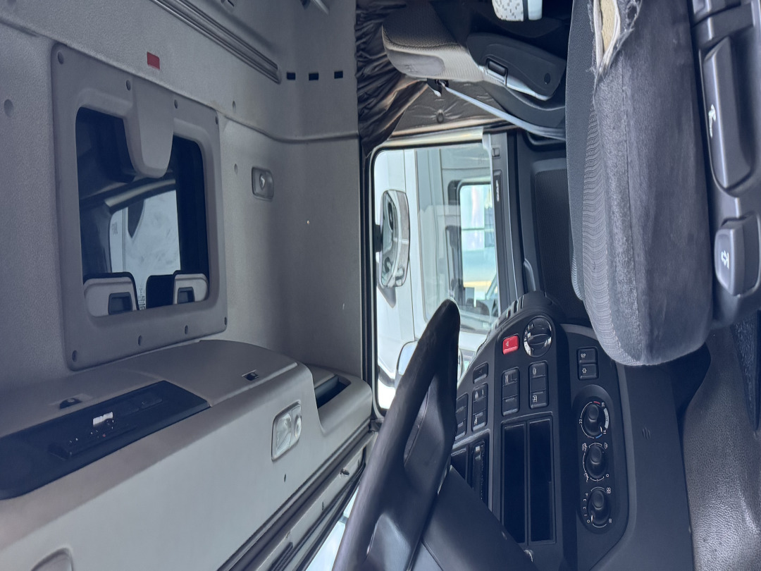 DAF XF 460 - Влекач: снимка 4 DAF XF 460 - Влекач: снимка 4