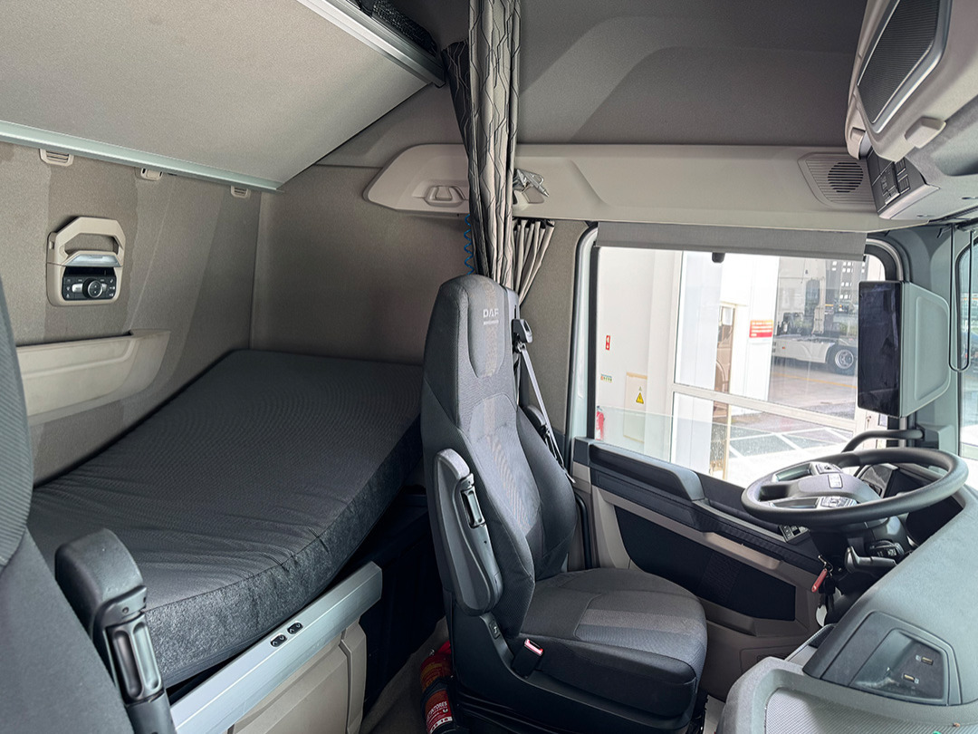 DAF XG 480 FT - Влекач: снимка 4 DAF XG 480 FT - Влекач: снимка 4