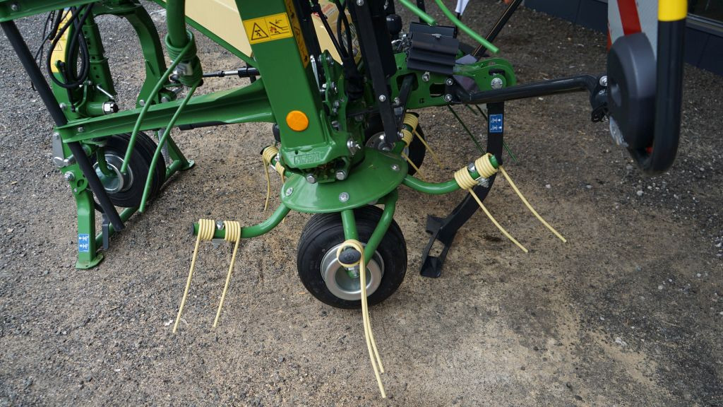 Krone Vendro 820 Highland (20723) - Гребло/ Сенообръщачка: снимка 4 Krone Vendro 820 Highland (20723) - Гребло/ Сенообръщачка: снимка 4