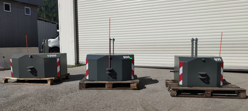 Stekro Frontgewicht 600/800/1000kg (16003) - Противовес за Трактор: снимка 1 Stekro Frontgewicht 600/800/1000kg (16003) - Противовес за Трактор: снимка 1