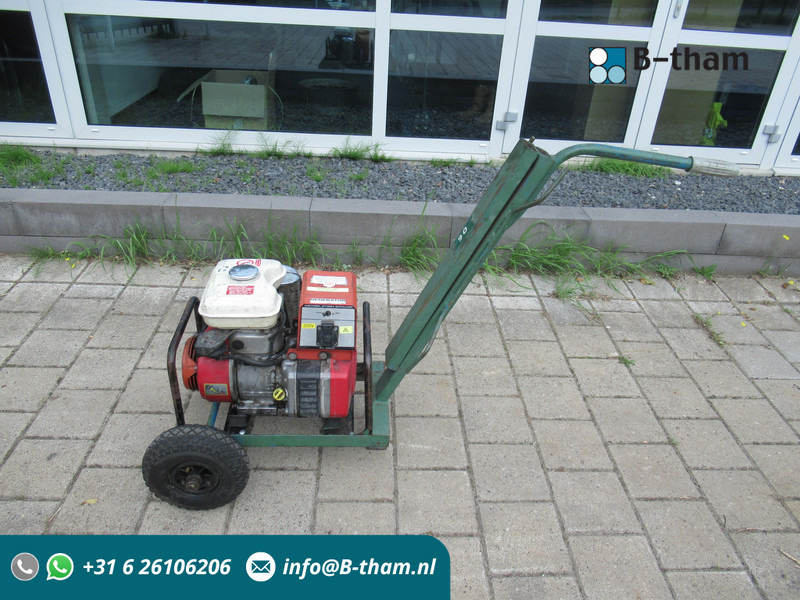 Honda Aggregaat 750 Generator 750W / 220V - Електрогенератор: снимка 1 Honda Aggregaat 750 Generator 750W / 220V - Електрогенератор: снимка 1