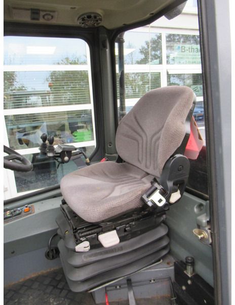 Мотометачна машина LM TRAC 286 Werktuigdrager ( zonder Borstel arm ): снимка 8