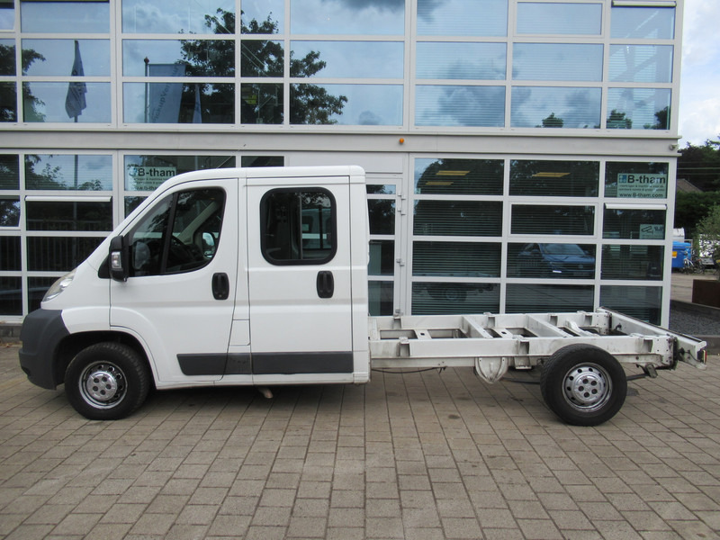 Citroën Jumper 35 2.2HDi 96KW L3 DOKA Dubbelcabine Chassis - Лекотоварен автомобил, Бус с двойна кабина: снимка 2 Citroën Jumper 35 2.2HDi 96KW L3 DOKA Dubbelcabine Chassis - Лекотоварен автомобил, Бус с двойна кабина: снимка 2