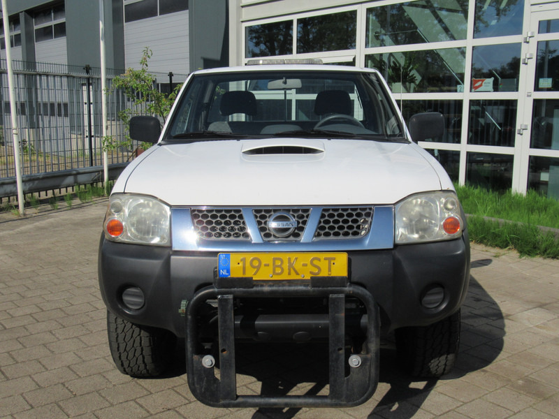 Nissan Navara 2.5 DTi King Cab 4-L.Lux. 1,5CAB PICK-UP - Лекотоварен автомобил: снимка 5 Nissan Navara 2.5 DTi King Cab 4-L.Lux. 1,5CAB PICK-UP - Лекотоварен автомобил: снимка 5