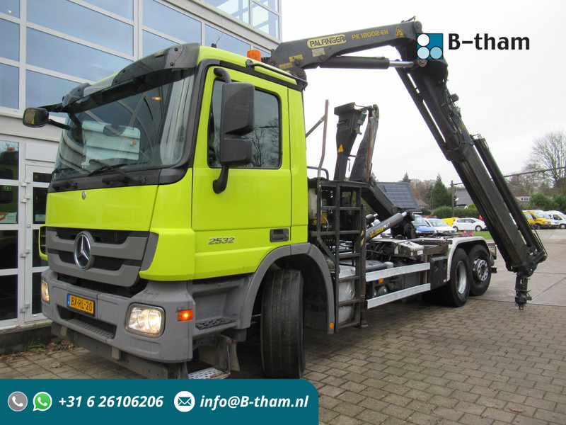 Mercedes-Benz ACTROS 2532 6x2 Palift T20 + Palfinger PK18002-EH Haak - Kraan - Мултилифт с кука камион, Камион с кран: снимка 1 Mercedes-Benz ACTROS 2532 6x2 Palift T20 + Palfinger PK18002-EH Haak - Kraan - Мултилифт с кука камион, Камион с кран: снимка 1