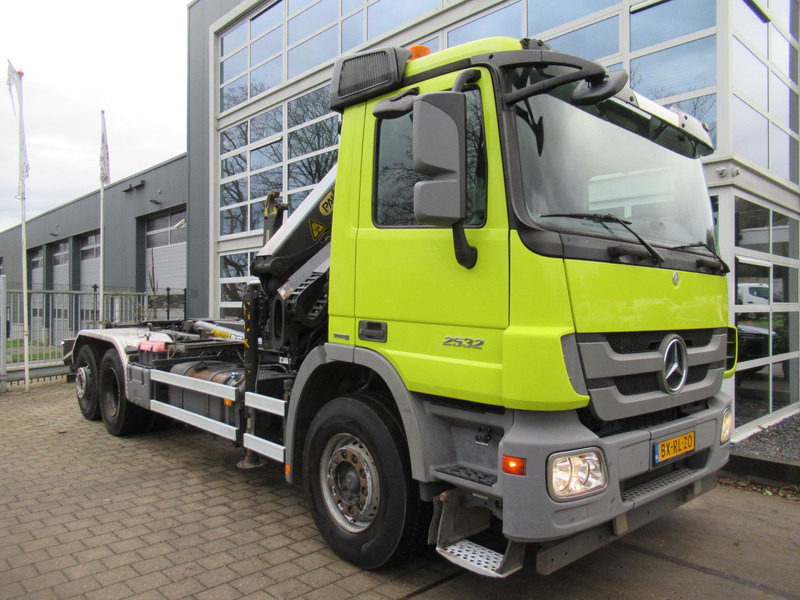 Mercedes-Benz ACTROS 2532 6x2 Palift T20 + Palfinger PK18002-EH Haak - Kraan - Мултилифт с кука камион, Камион с кран: снимка 3 Mercedes-Benz ACTROS 2532 6x2 Palift T20 + Palfinger PK18002-EH Haak - Kraan - Мултилифт с кука камион, Камион с кран: снимка 3