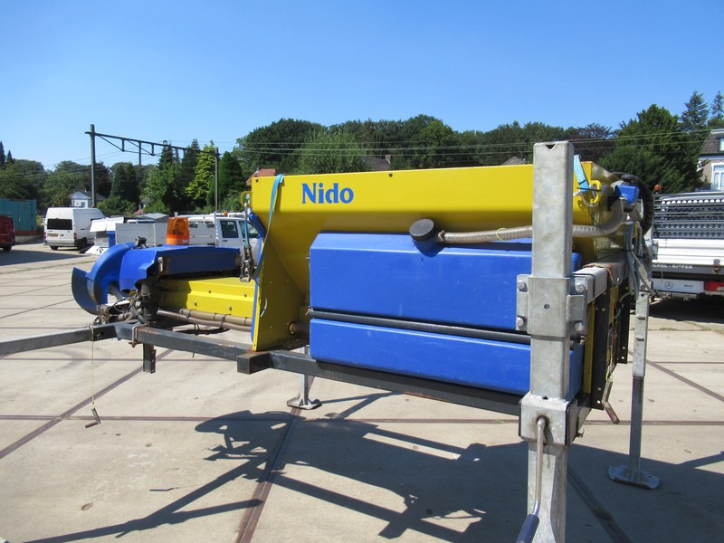 NIDO Stratos B06L-24 VCLN-350 Hydro zoutstrooier 0,6m3 + 350L - Почистваща машина: снимка 4 NIDO Stratos B06L-24 VCLN-350 Hydro zoutstrooier 0,6m3 + 350L - Почистваща машина: снимка 4