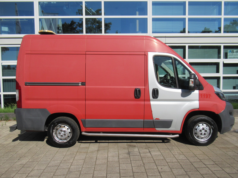 Peugeot Boxer 330 2.0 HDI 81KW L1H2 Pro AIRCO - Klima - Малък ван: снимка 4 Peugeot Boxer 330 2.0 HDI 81KW L1H2 Pro AIRCO - Klima - Малък ван: снимка 4