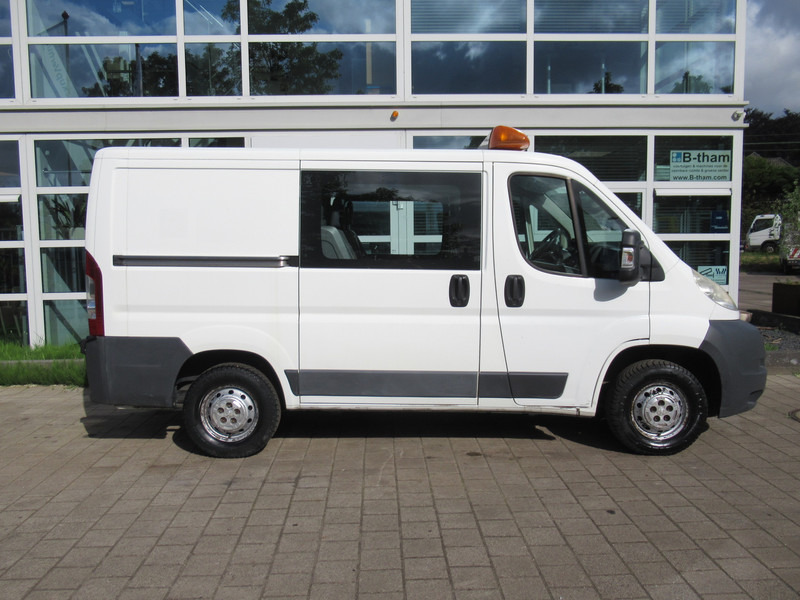 Peugeot Boxer 330 2.2 HDI L1H1 P+ Dubbelcabine DOKA airco - Малък ван, Бус с двойна кабина: снимка 2 Peugeot Boxer 330 2.2 HDI L1H1 P+ Dubbelcabine DOKA airco - Малък ван, Бус с двойна кабина: снимка 2