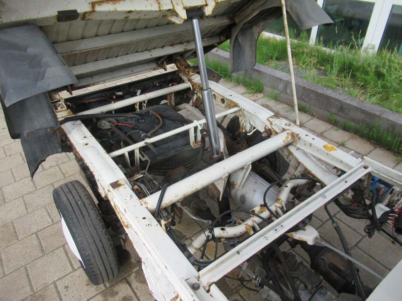 Бус самосвал Piaggio Porter 1.3 Kipper SL ( NO Hydro-unit tipper ): снимка 11 Бус самосвал Piaggio Porter 1.3 Kipper SL ( NO Hydro-unit tipper ): снимка 11