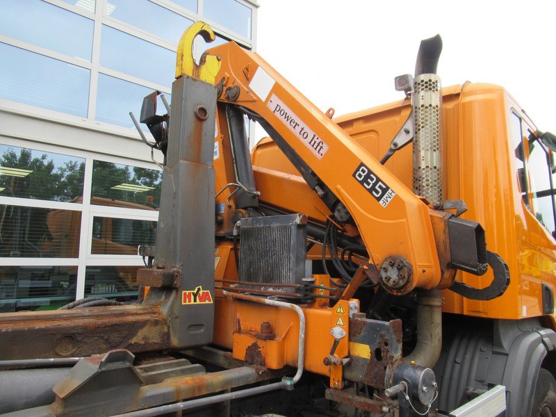 Scania P 320 B 6x2*4 + HMF 835 + HYVA Haakarm - Мултилифт с кука камион, Камион с кран: снимка 5 Scania P 320 B 6x2*4 + HMF 835 + HYVA Haakarm - Мултилифт с кука камион, Камион с кран: снимка 5