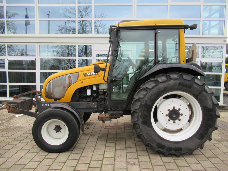 Valtra A75 4x2 + Fronthef VALMET - Трактор: снимка 2 Valtra A75 4x2 + Fronthef VALMET - Трактор: снимка 2