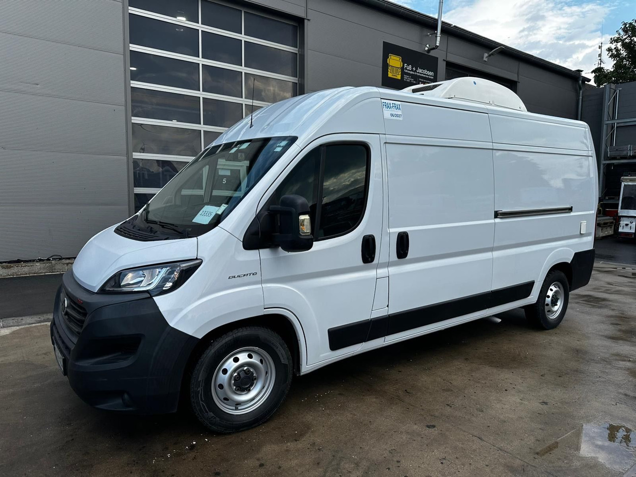 Fiat Ducato Isberg Pharma-Kühler -30°C/4°C/22°C - Хладилен бус: снимка 1 Fiat Ducato Isberg Pharma-Kühler -30°C/4°C/22°C - Хладилен бус: снимка 1
