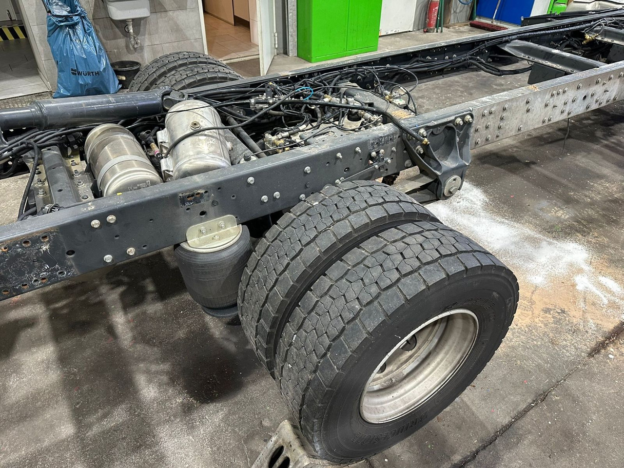 Iveco 110EL25 Unfallchassis ohne Motor/Getriebe - Шаси кабина: снимка 3 Iveco 110EL25 Unfallchassis ohne Motor/Getriebe - Шаси кабина: снимка 3