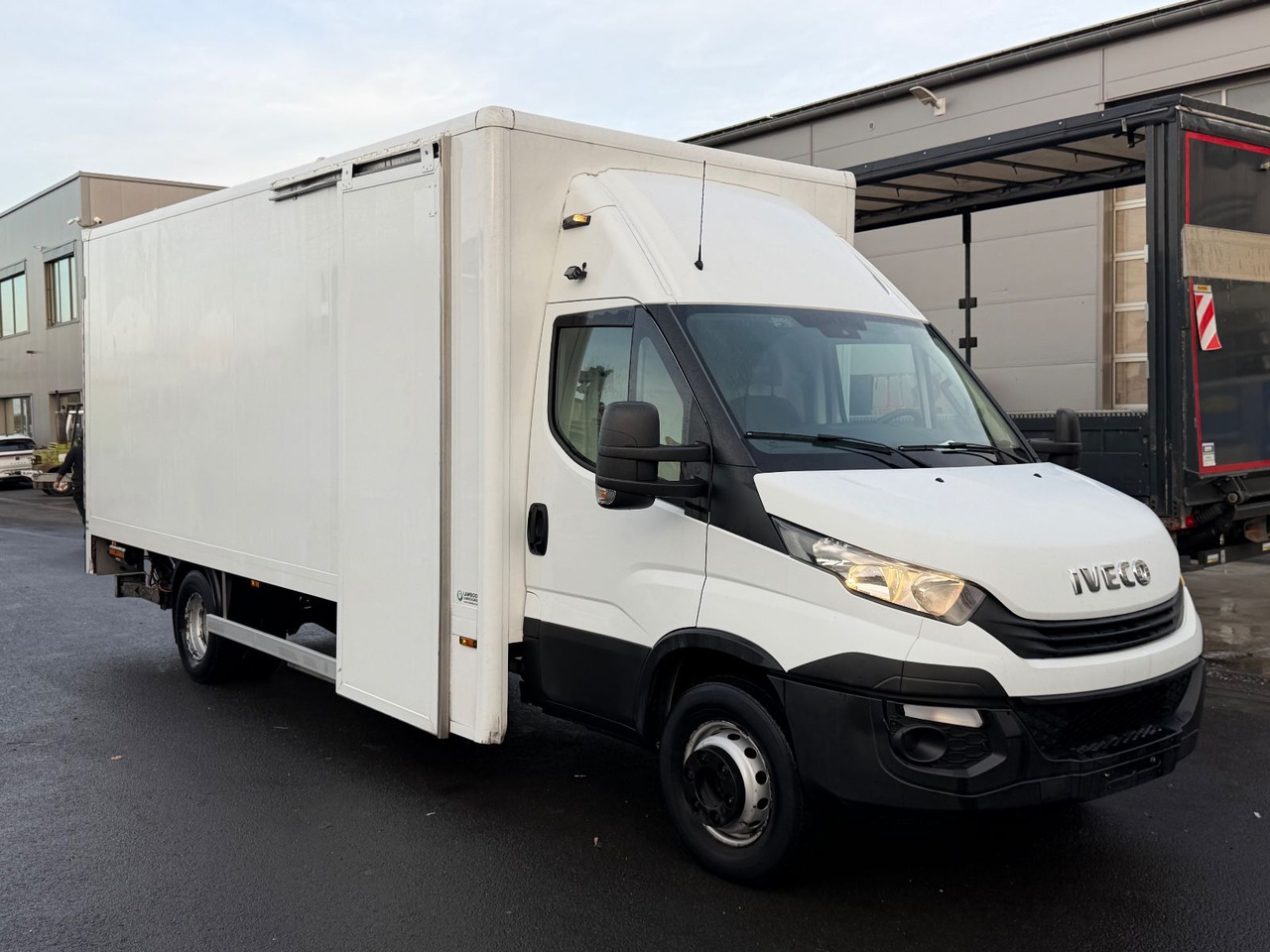 Iveco 70C18 HiMatic, Klima, Luftfederung, Lbw 5x units - Лекотоварен автомобил фургон: снимка 1 Iveco 70C18 HiMatic, Klima, Luftfederung, Lbw 5x units - Лекотоварен автомобил фургон: снимка 1