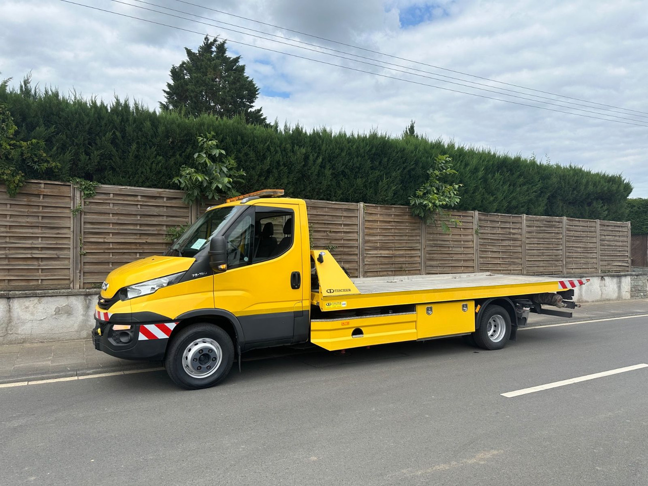 Iveco Daily 70c18 Schiebeplateau/Seilwinde/Funk - Камион пътна помощ: снимка 1 Iveco Daily 70c18 Schiebeplateau/Seilwinde/Funk - Камион пътна помощ: снимка 1