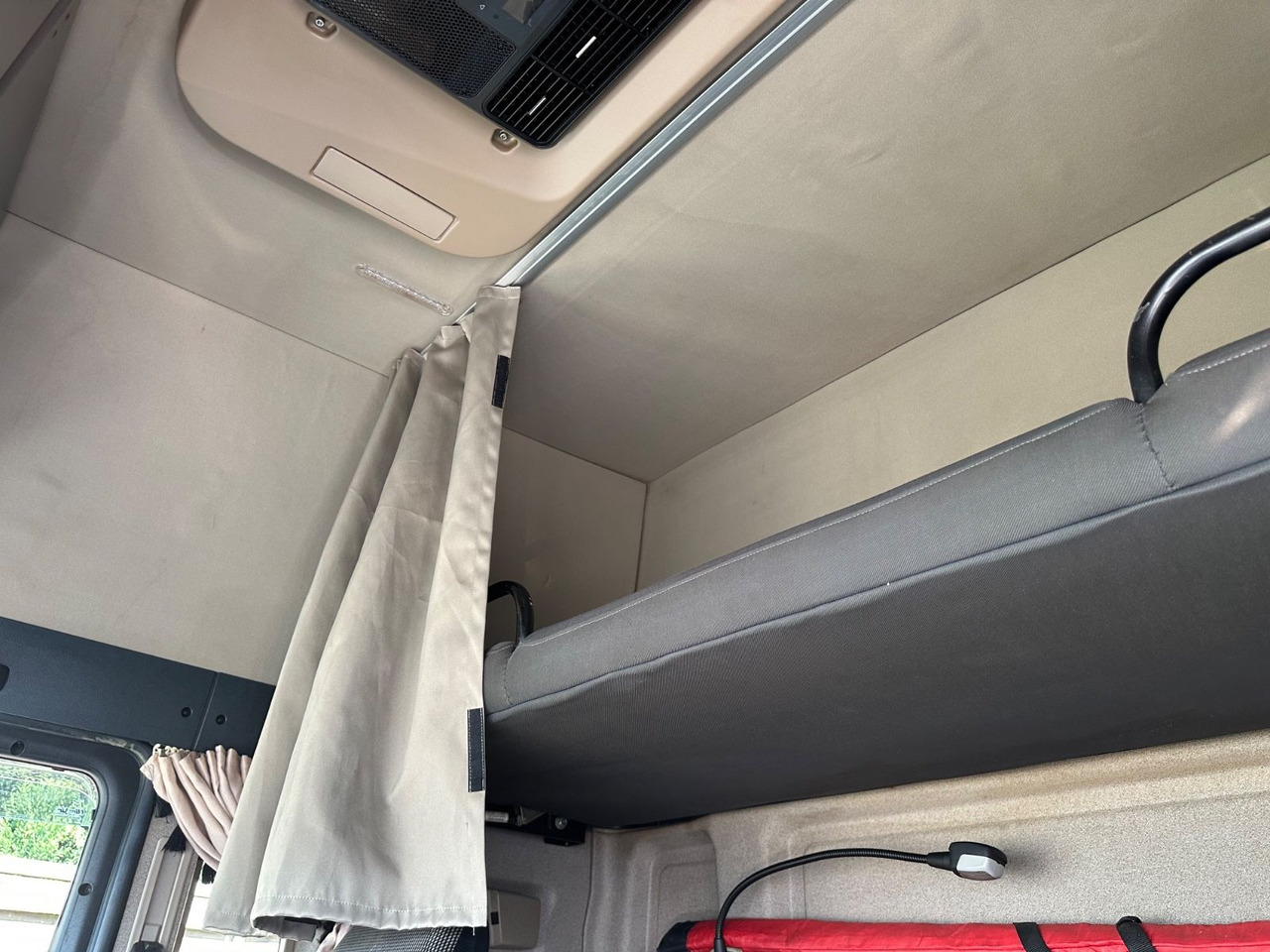 MAN 8.250 TGL*VDI2700*TOP*4-er Zug BFT Anhänger MAN 8.250 TGL*4x L1H1*XLX Kabine*VDI2700*TOP* - Автовоз камион: снимка 5 MAN 8.250 TGL*VDI2700*TOP*4-er Zug BFT Anhänger MAN 8.250 TGL*4x L1H1*XLX Kabine*VDI2700*TOP* - Автовоз камион: снимка 5